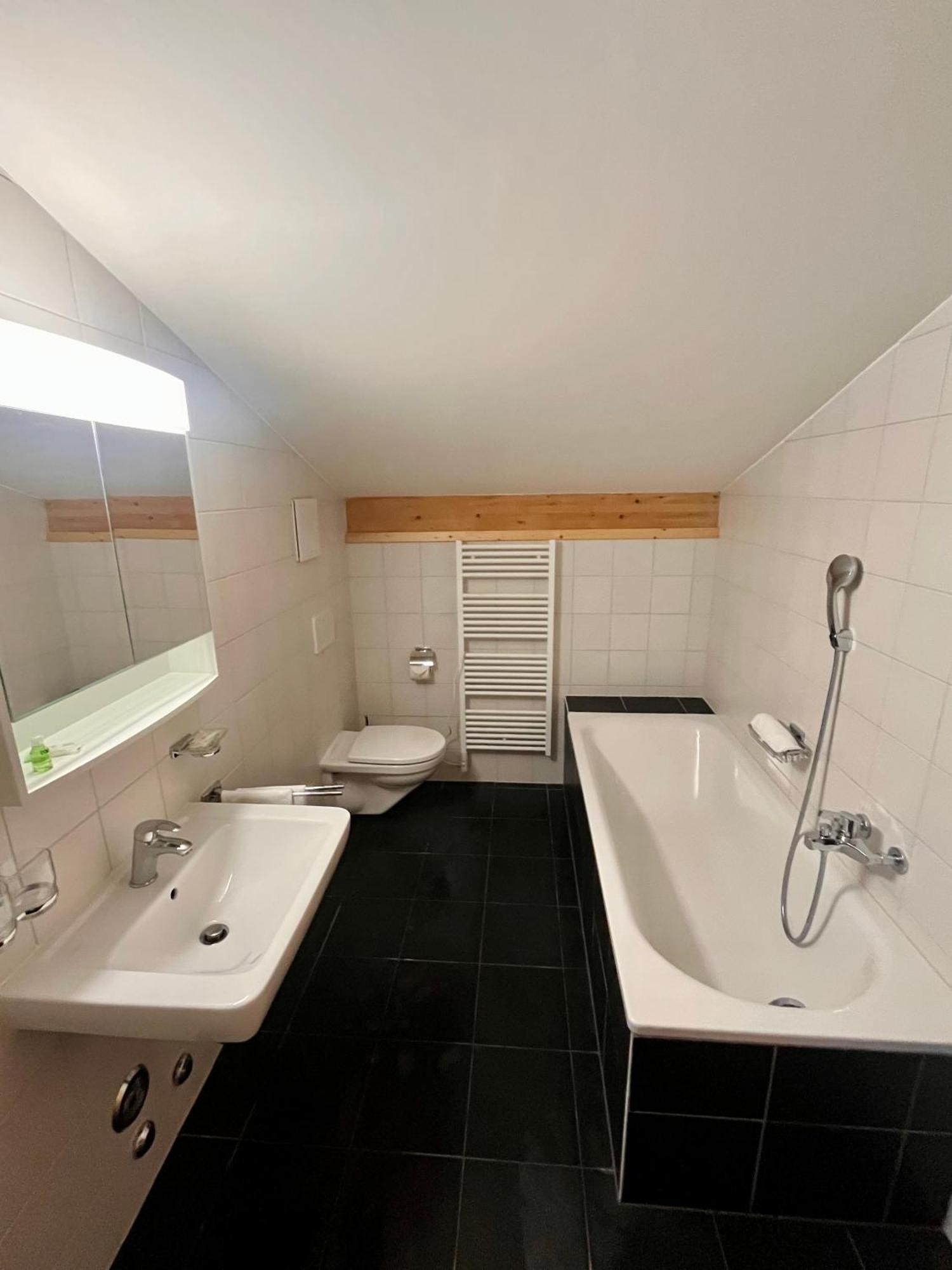 Aparthotel Mountain River Resort Val d'Illiez Ngoại thất bức ảnh